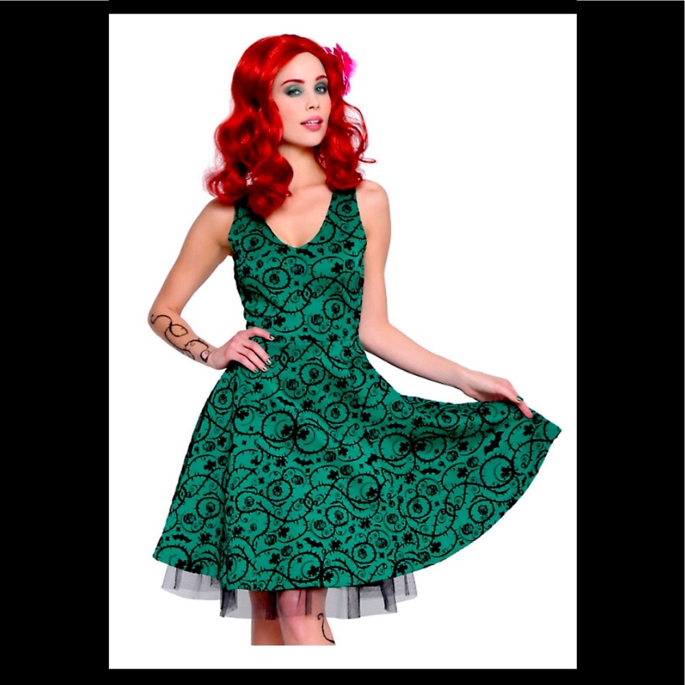 Hot Topic Poison Ivy DC Bombshells Dress Valentine New Year Dress Green